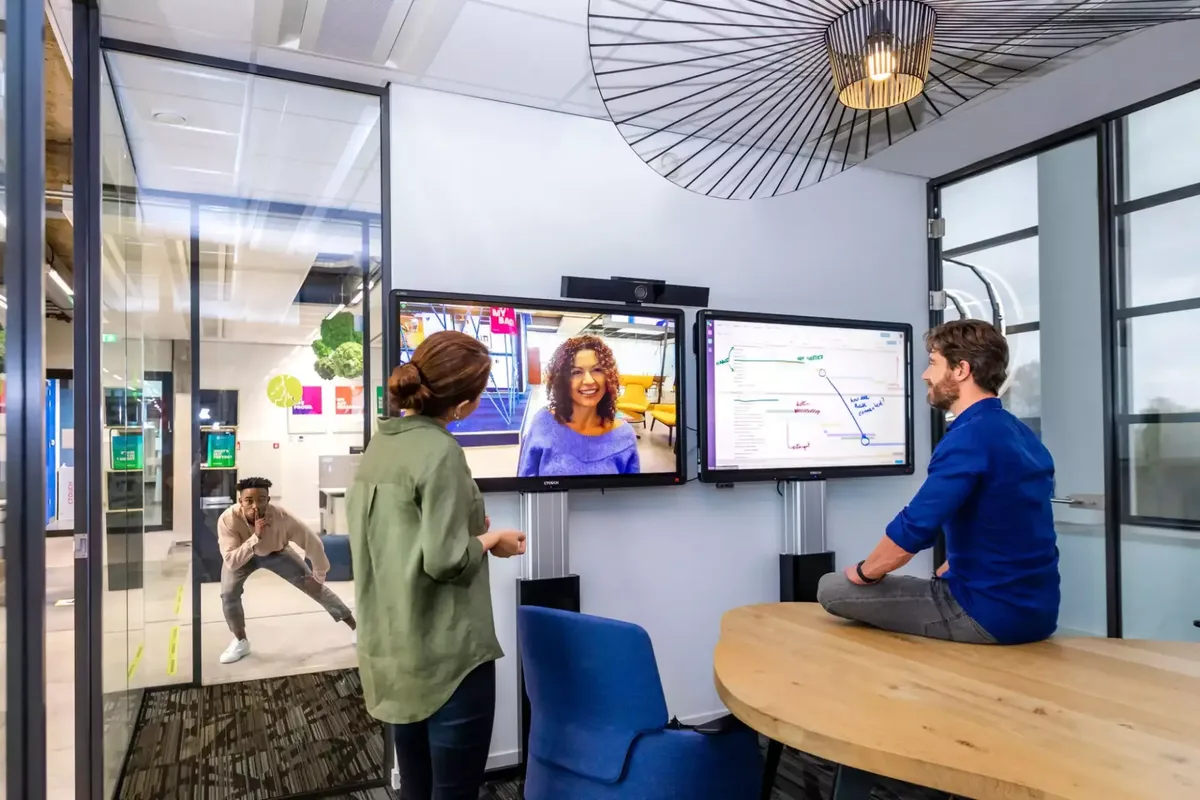 The huddle room KF 1273 LR