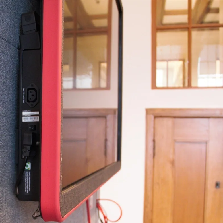 CTOUCH Canvas Touchscreen Pro Rail Custom Colour Border