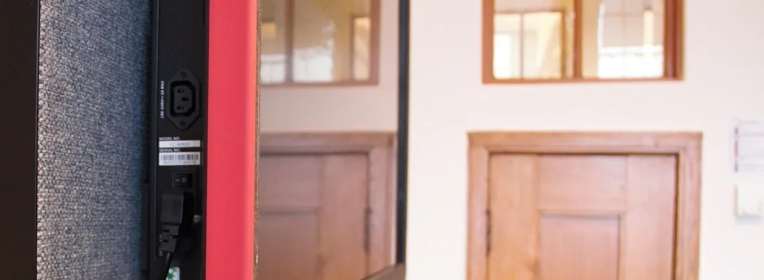 CTOUCH Canvas Touchscreen Pro Rail Custom Colour Border